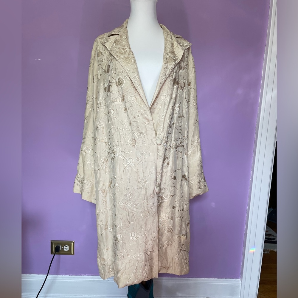 Vintage 30’s Ivory Embroidered Silk Jacket